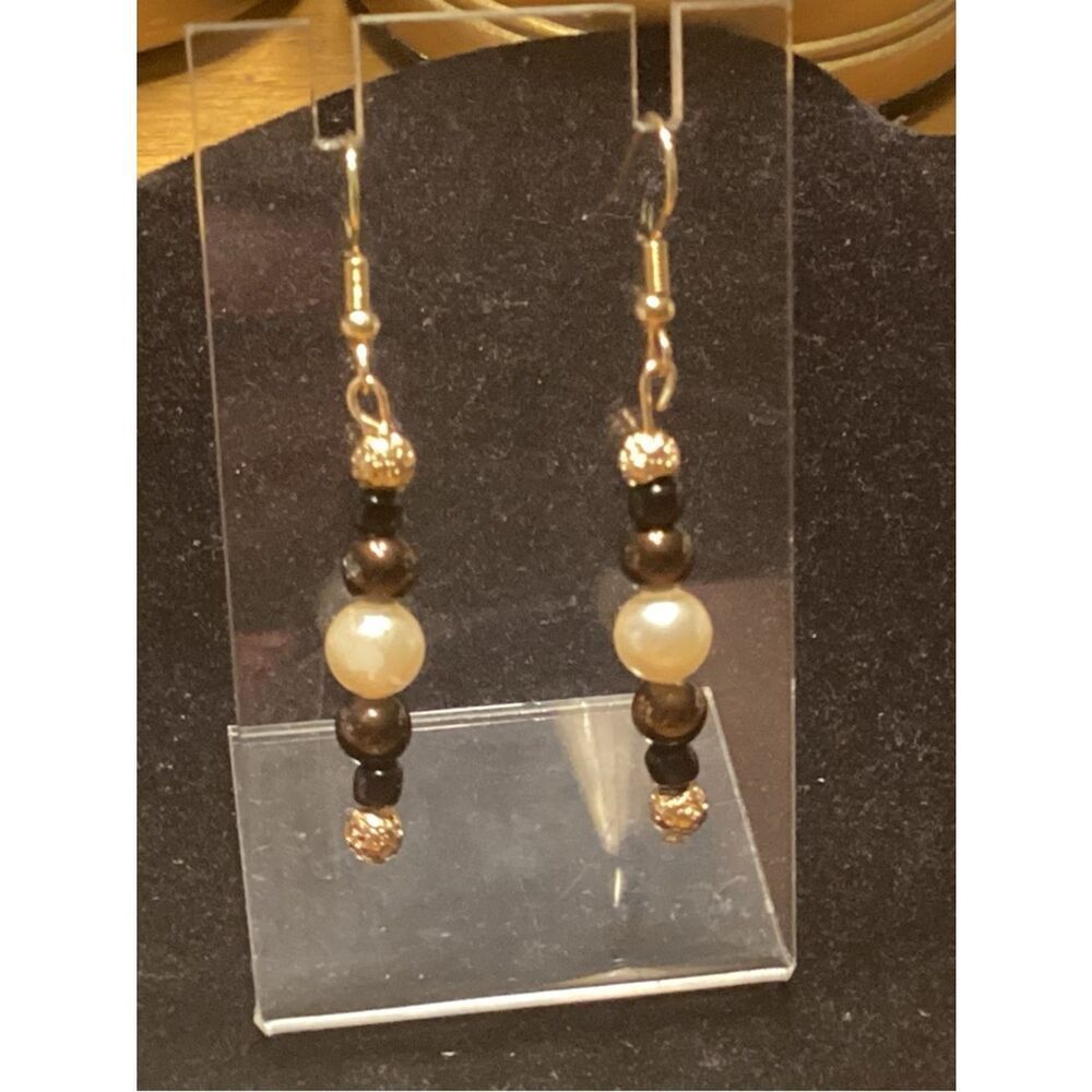 NWOT. GoldtoneβBrown Sparkle Earrings